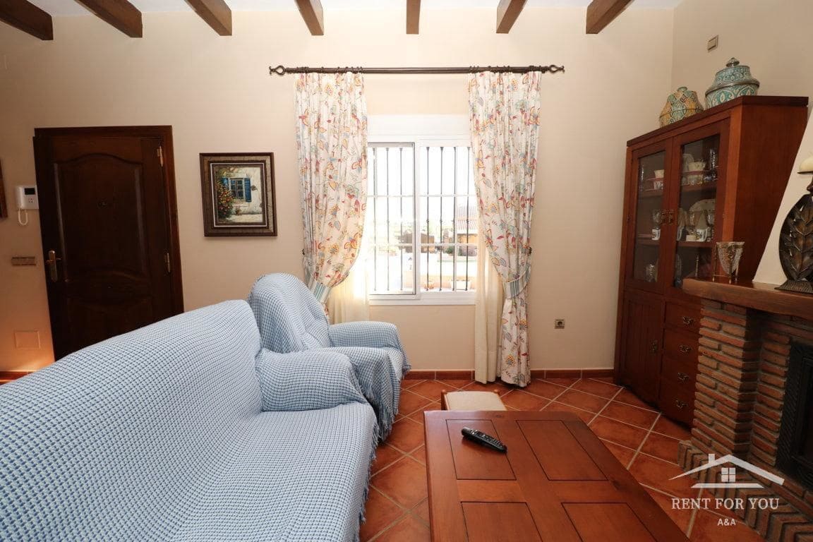 3 bedroom Villa for rent in Alhaurin el Grande with pool garage - € 2,100 (Ref: 7836230)
