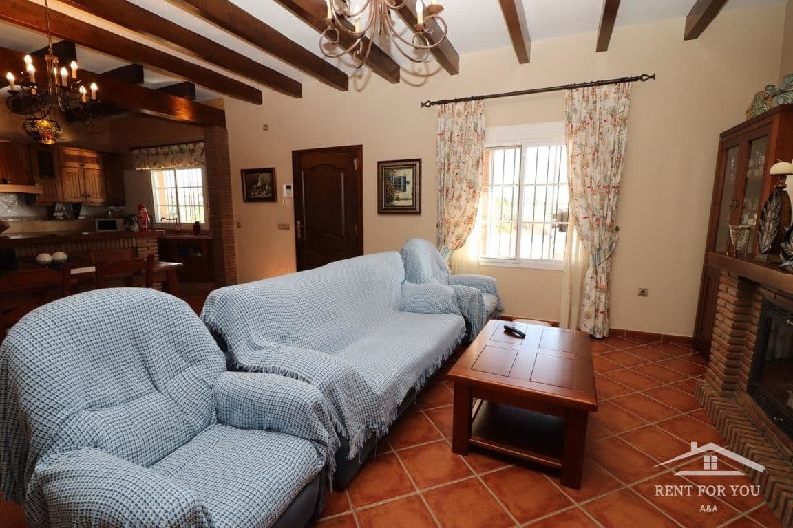 3 bedroom Villa for rent in Alhaurin el Grande with pool garage - € 2,100 (Ref: 7836230)
