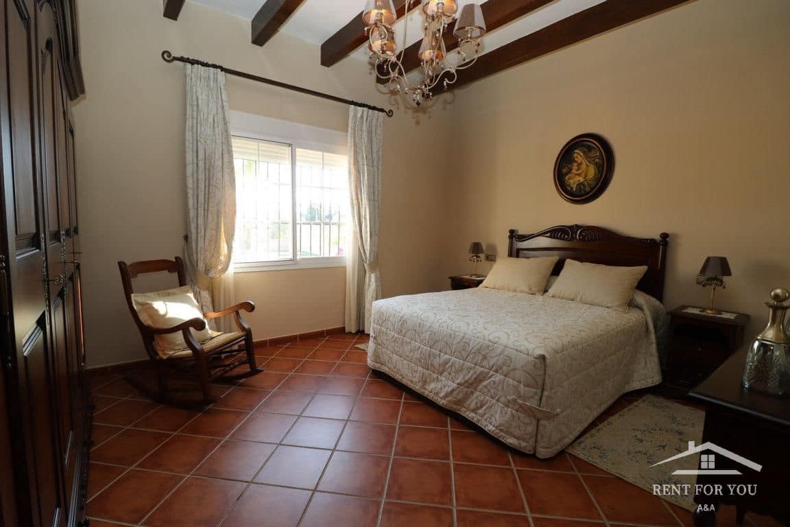 3 bedroom Villa for rent in Alhaurin el Grande with pool garage - € 2,100 (Ref: 7836230)