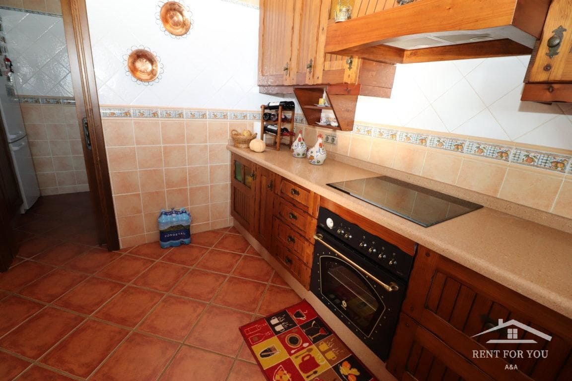 3 bedroom Villa for rent in Alhaurin el Grande with pool garage - € 2,100 (Ref: 7836230)