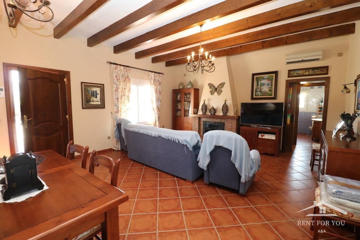 3 bedroom Villa for rent in Alhaurin el Grande with pool garage - € 2,100 (Ref: 7836230)