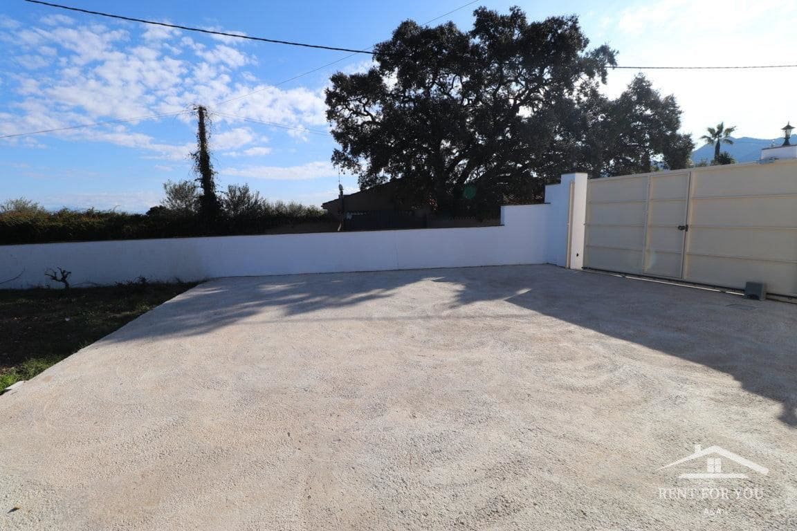 3 bedroom Villa for rent in Alhaurin el Grande with pool garage - € 1,300 (Ref: 7883001)