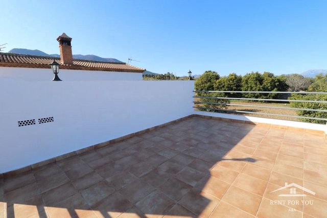 3 Zimmer Villa zu vermieten in Alhaurín el Grande mit Pool Garage - 1.300 € (Ref: 7883001)