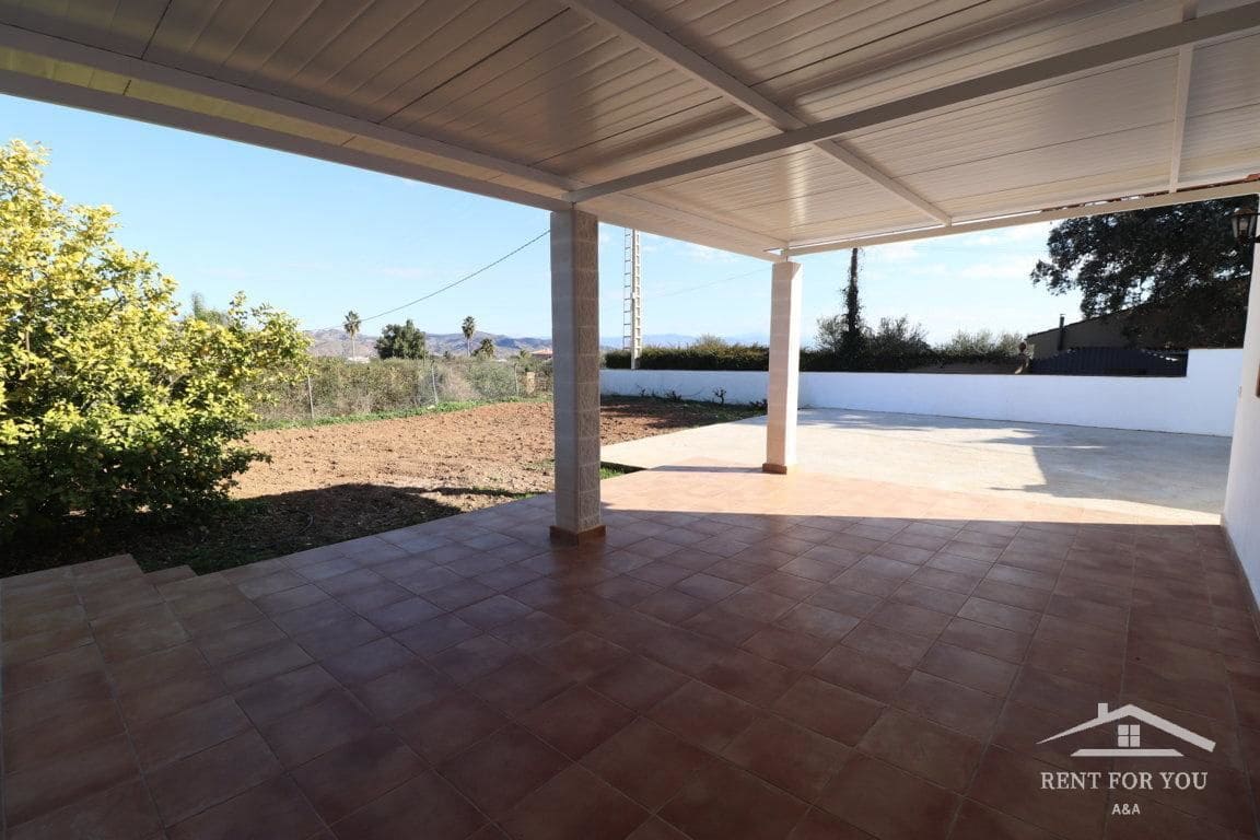 3 bedroom Villa for rent in Alhaurin el Grande with pool garage - € 1,300 (Ref: 7883001)