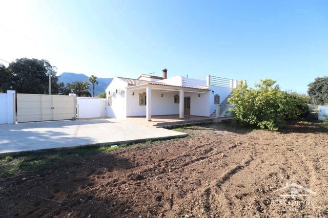 3 Zimmer Villa zu vermieten in Alhaurín el Grande mit Pool Garage - 1.300 € (Ref: 7883001)