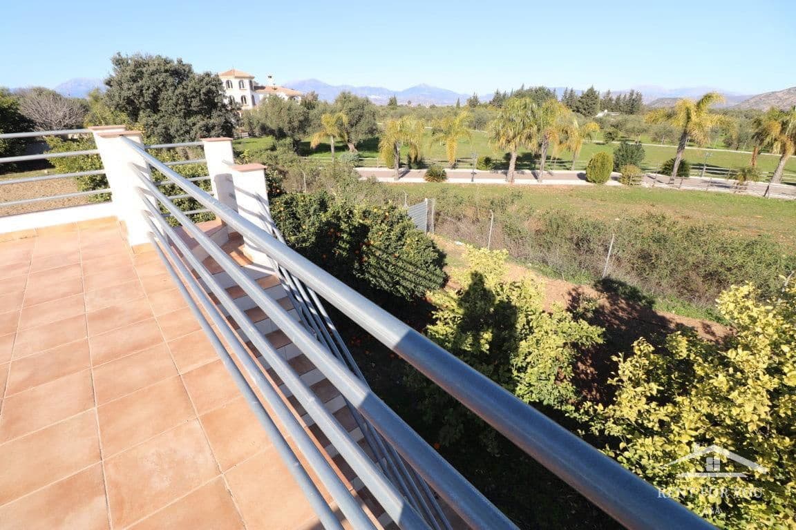 3 bedroom Villa for rent in Alhaurin el Grande with pool garage - € 1,300 (Ref: 7883001)