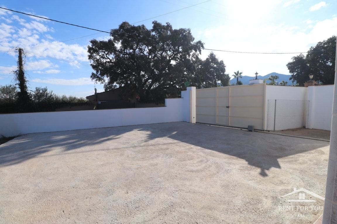 3 bedroom Villa for rent in Alhaurin el Grande with pool garage - € 1,300 (Ref: 7883001)