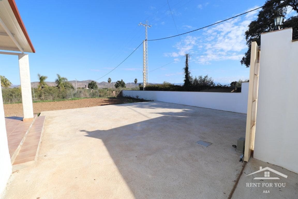 3 bedroom Villa for rent in Alhaurin el Grande with pool garage - € 1,300 (Ref: 7883001)
