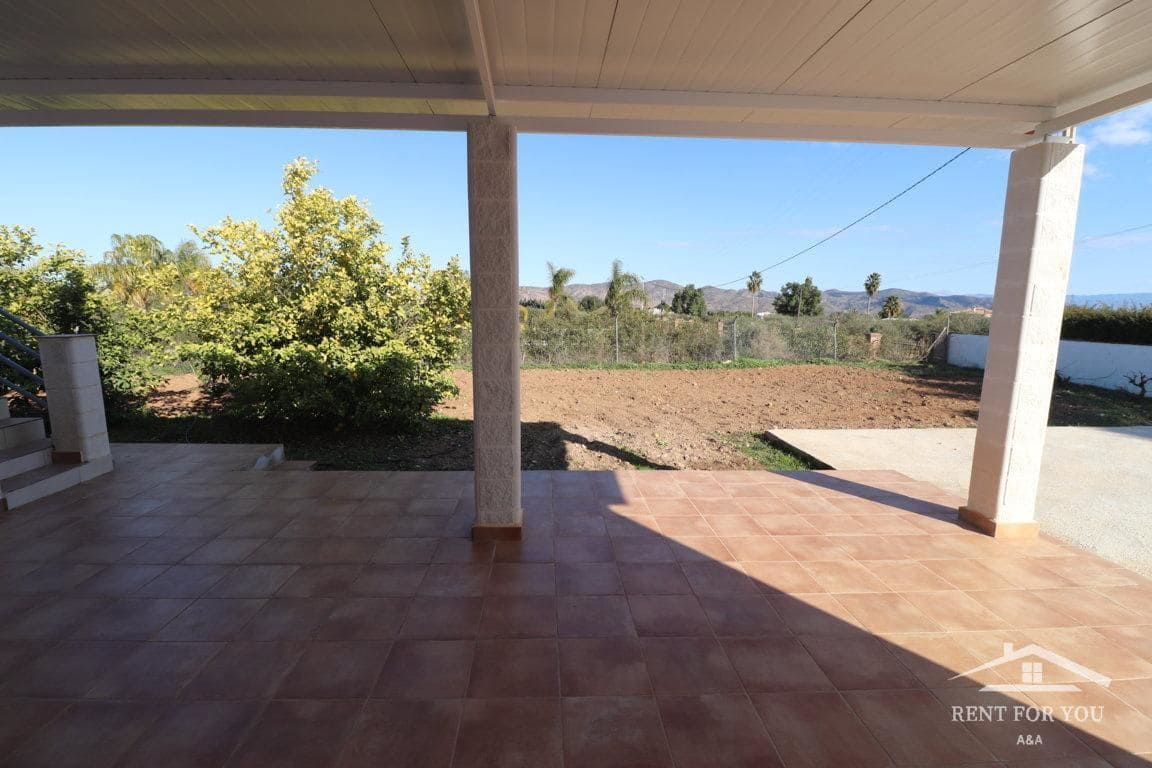 3 bedroom Villa for rent in Alhaurin el Grande with pool garage - € 1,300 (Ref: 7883001)