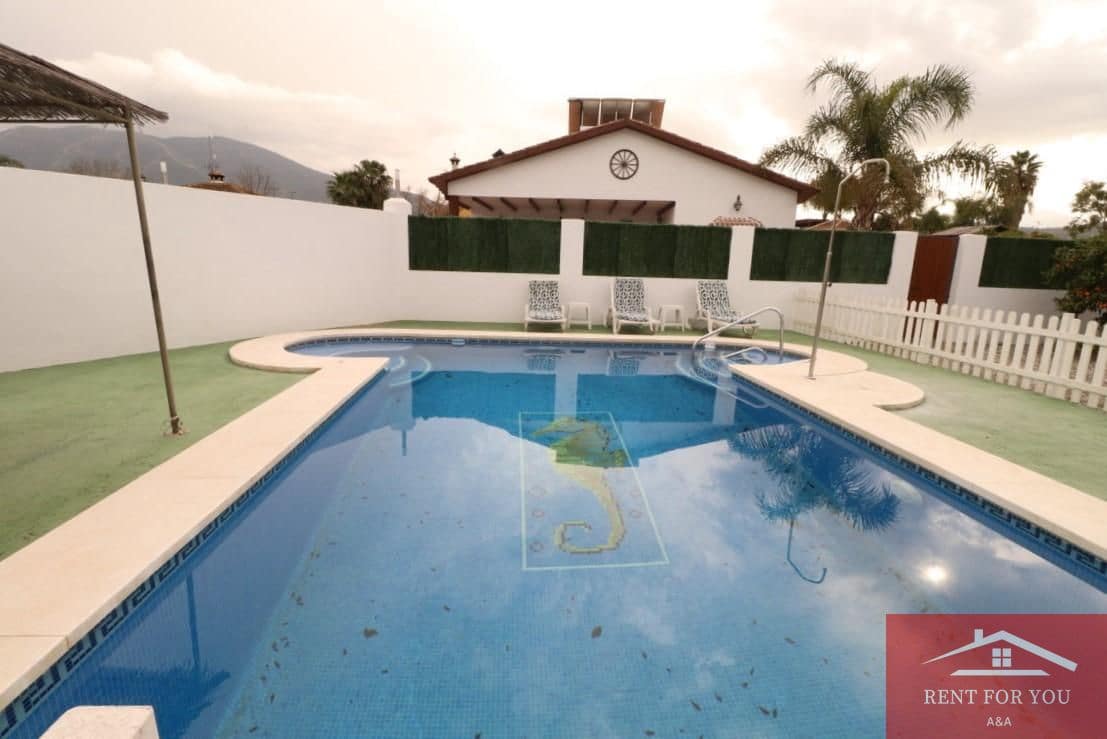 2 bedroom Villa for rent in Alhaurin el Grande with pool - € 1,600 (Ref: 7897889)