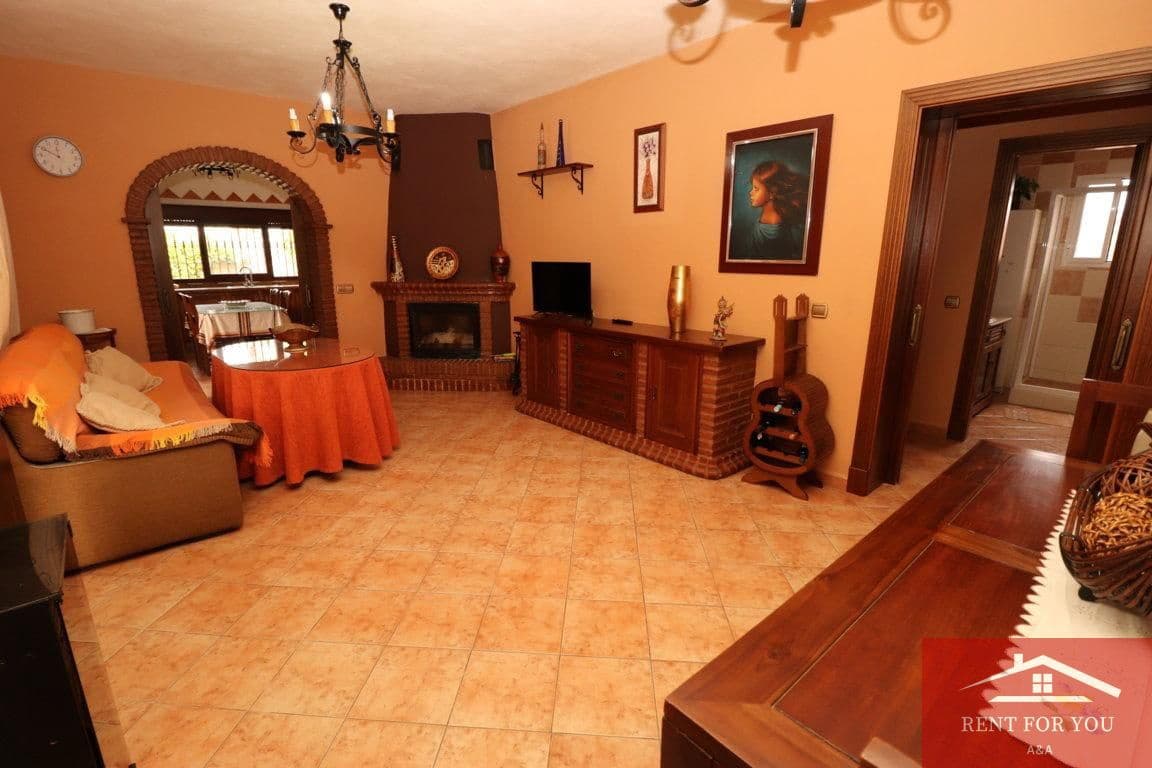 2 bedroom Villa for rent in Alhaurin el Grande with pool - € 1,600 (Ref: 7897889)