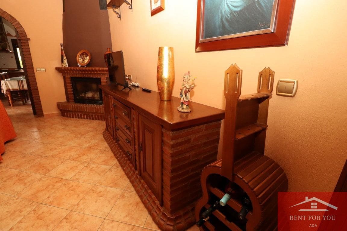 2 bedroom Villa for rent in Alhaurin el Grande with pool - € 1,600 (Ref: 7897889)