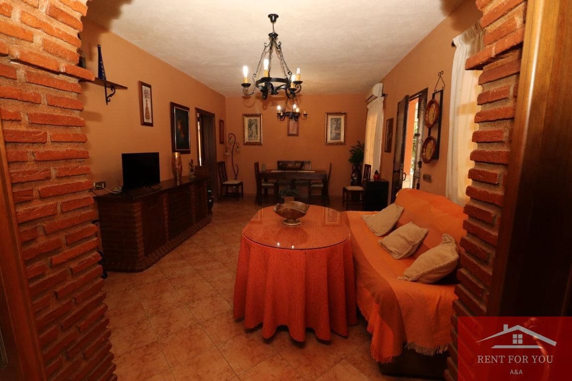 2 bedroom Villa for rent in Alhaurin el Grande with pool - € 1,600 (Ref: 7897889)