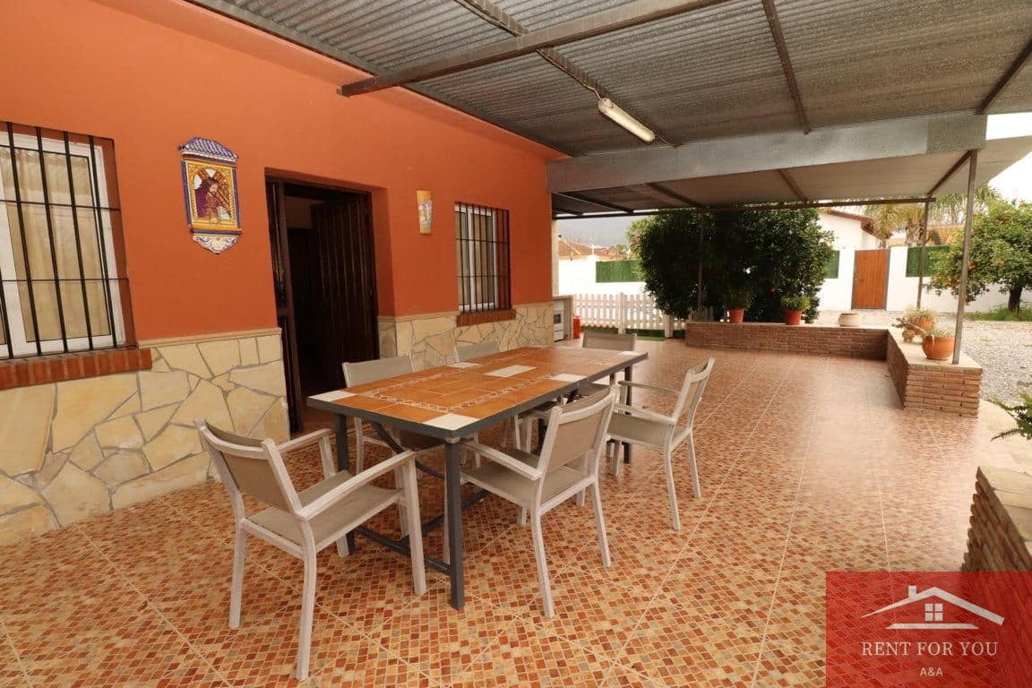 2 bedroom Villa for rent in Alhaurin el Grande with pool - € 1,600 (Ref: 7897889)