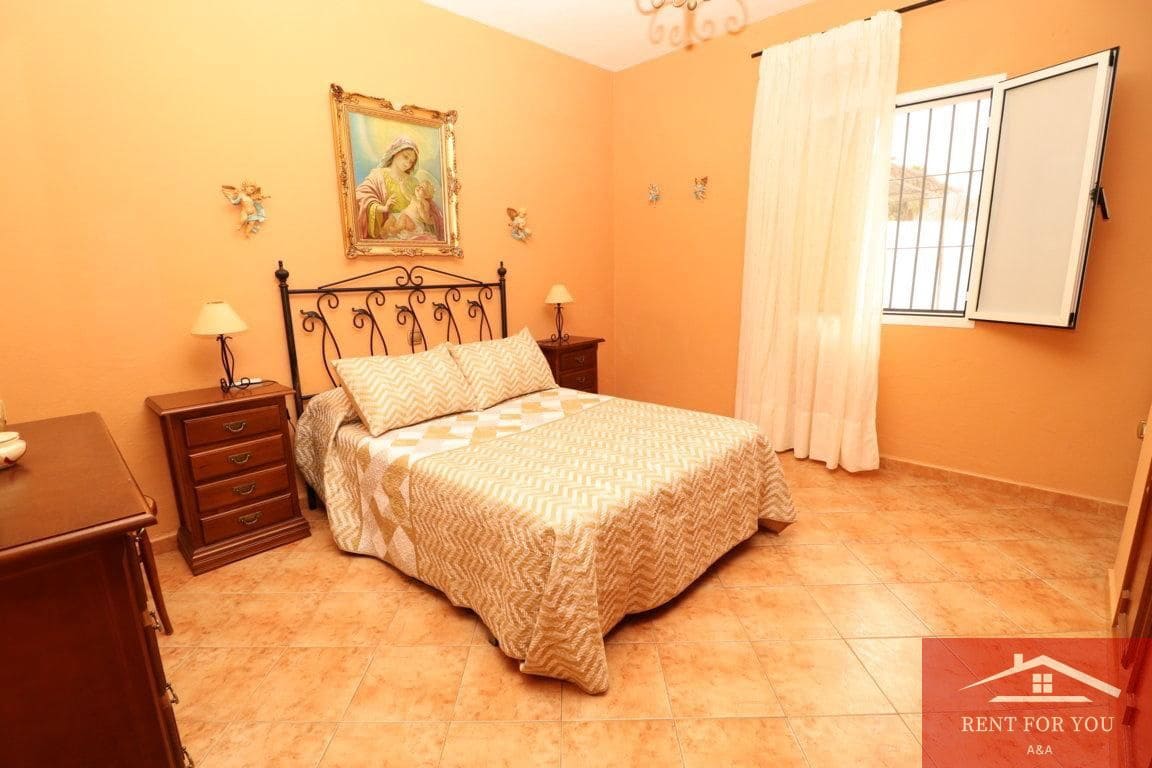 2 bedroom Villa for rent in Alhaurin el Grande with pool - € 1,600 (Ref: 7897889)