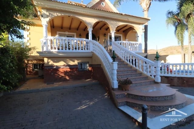 Villa/Maison de 4 chambres à louer à Alhaurín de la Torre avec piscine - 2 000 € (Ref: 7936056)