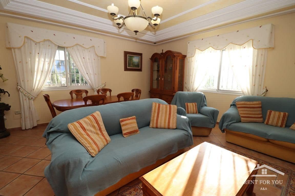 Villa/Maison de 4 chambres à louer à Alhaurin de la Torre avec piscine - 2 000 € (Ref: 7936056)