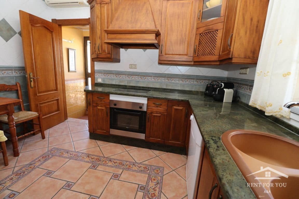 Villa/Maison de 4 chambres à louer à Alhaurin de la Torre avec piscine - 2 000 € (Ref: 7936056)