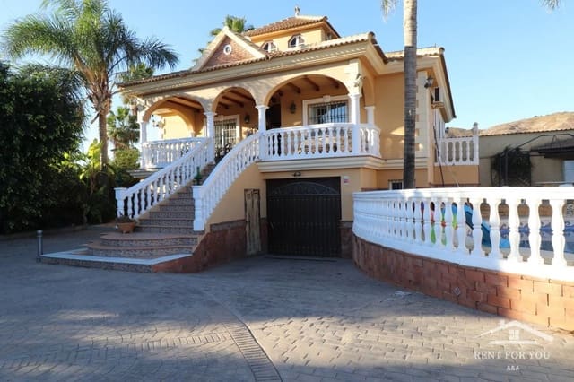 Villa/Maison de 4 chambres à louer à Alhaurín de la Torre avec piscine - 2 000 € (Ref: 7936056)