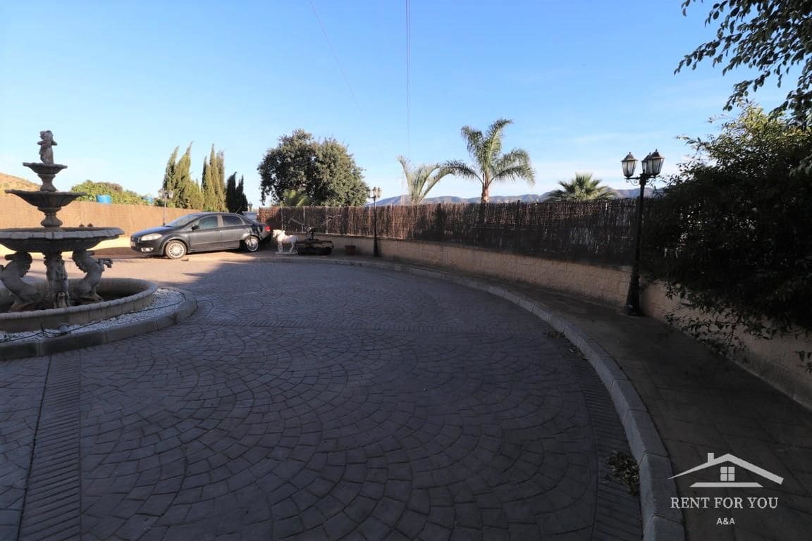 Villa/Maison de 4 chambres à louer à Alhaurin de la Torre avec piscine - 2 000 € (Ref: 7936056)