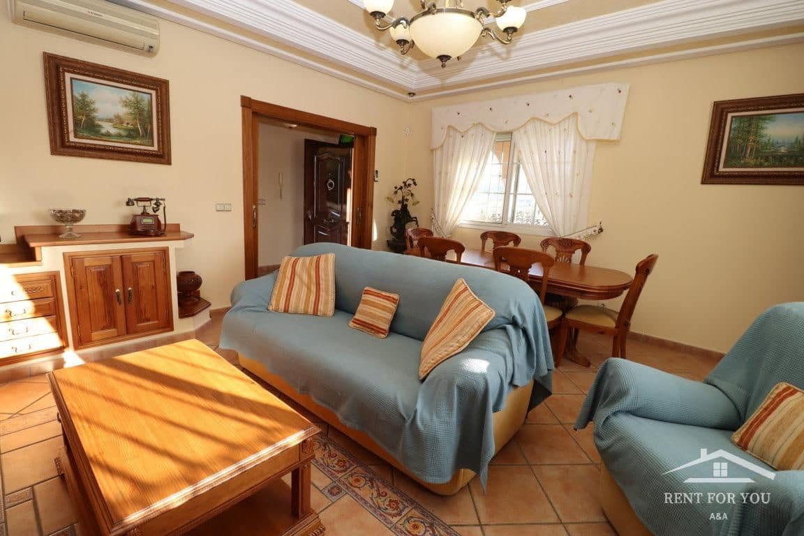 Villa/Maison de 4 chambres à louer à Alhaurin de la Torre avec piscine - 2 000 € (Ref: 7936056)