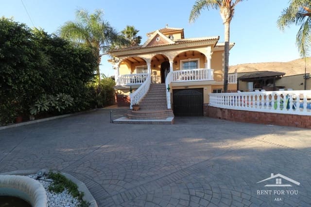 Villa/Maison de 4 chambres à louer à Alhaurín de la Torre avec piscine - 2 000 € (Ref: 7936056)