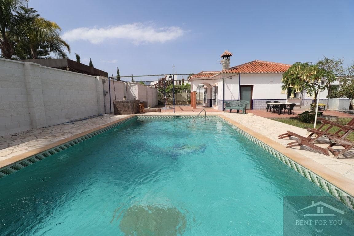 2 soverom Villa til leie i Alhaurin de la Torre med svømmebasseng - € 1 400 (Ref: 8011611)