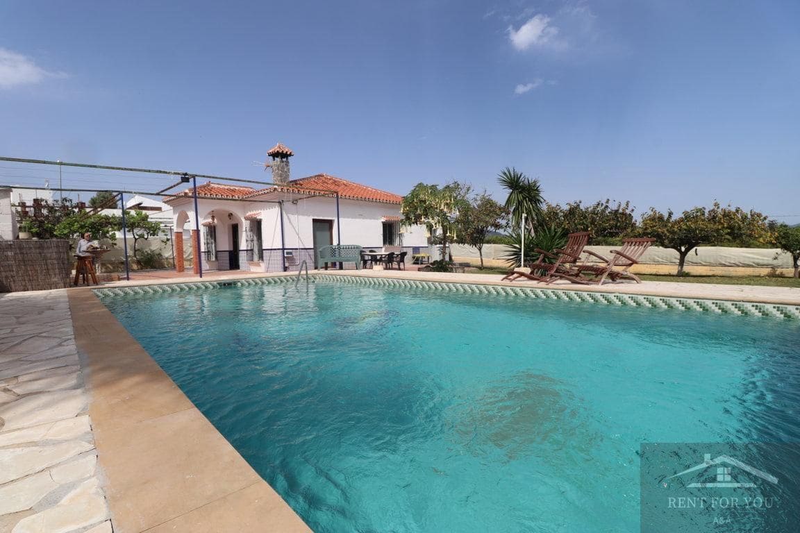 2 soverom Villa til leie i Alhaurin de la Torre med svømmebasseng - € 1 400 (Ref: 8011611)
