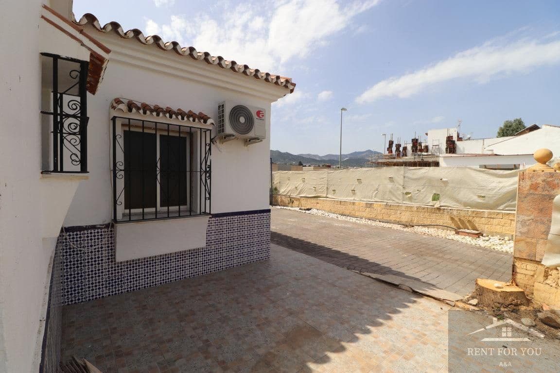 2 soverom Villa til leie i Alhaurin de la Torre med svømmebasseng - € 1 400 (Ref: 8011611)