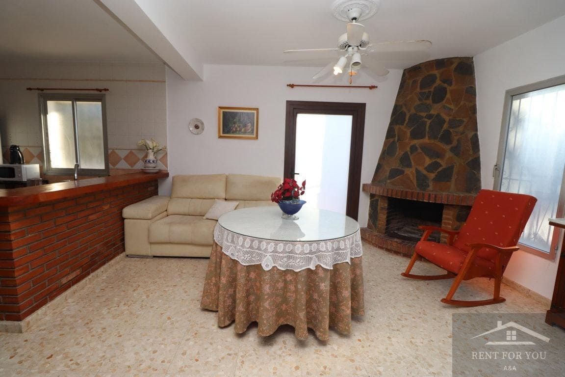 2 soverom Villa til leie i Alhaurin de la Torre med svømmebasseng - € 1 400 (Ref: 8011611)