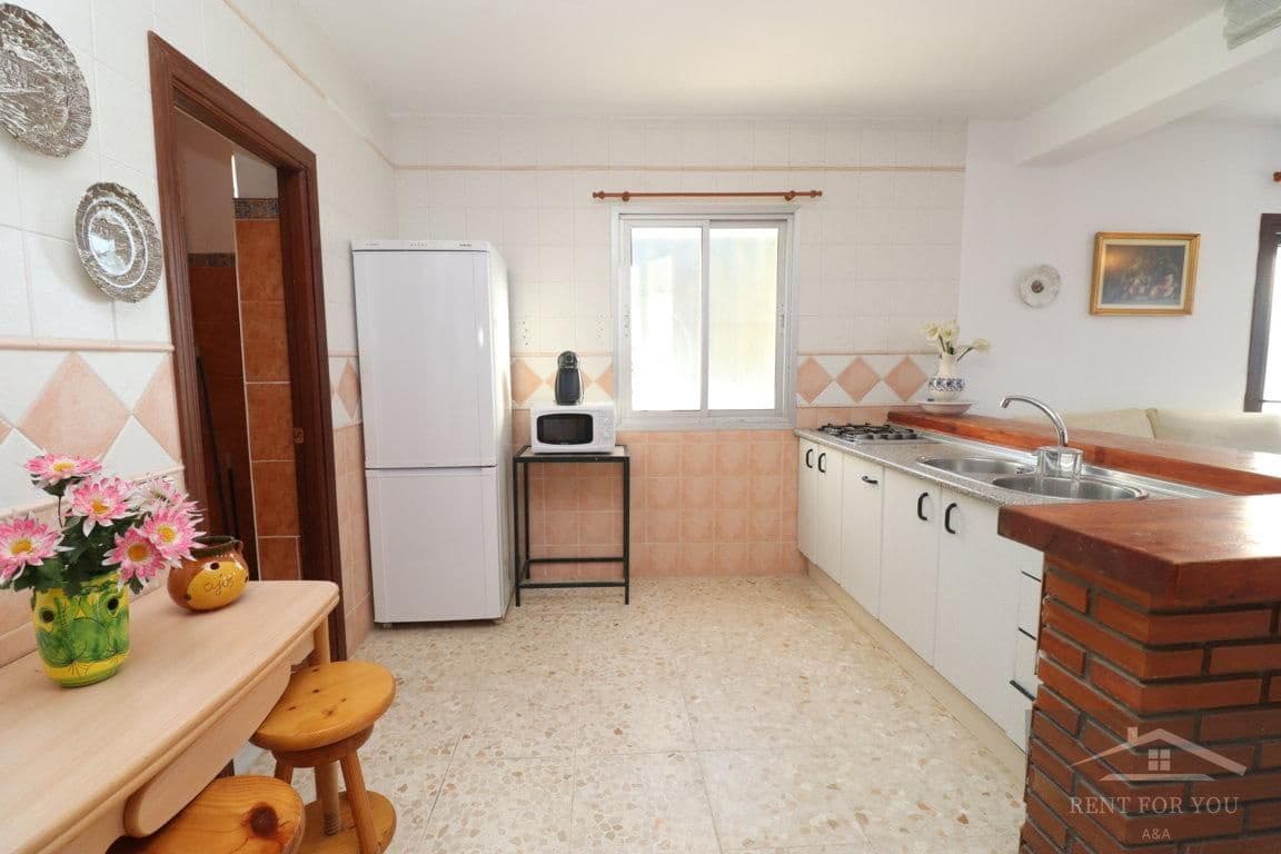 2 soverom Villa til leie i Alhaurin de la Torre med svømmebasseng - € 1 400 (Ref: 8011611)