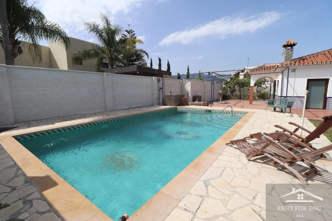 2 soverom Villa til leie i Alhaurin de la Torre med svømmebasseng - € 1 400 (Ref: 8011611)