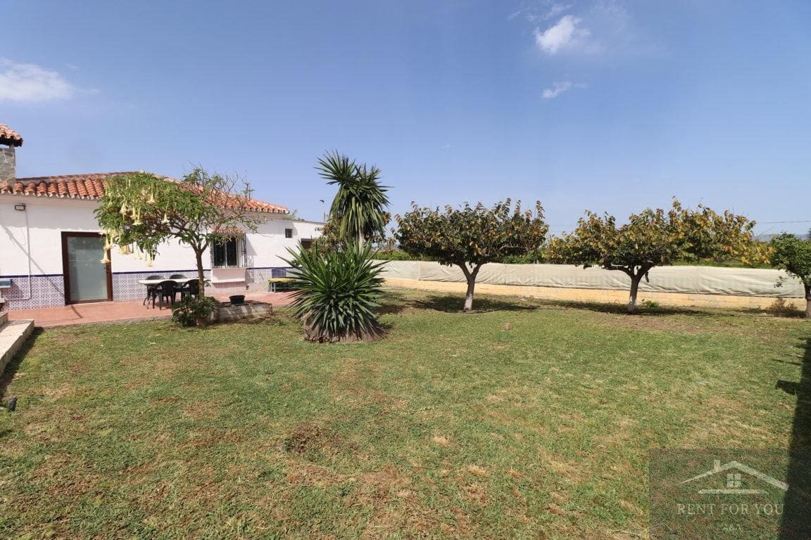 2 soverom Villa til leie i Alhaurin de la Torre med svømmebasseng - € 1 400 (Ref: 8011611)