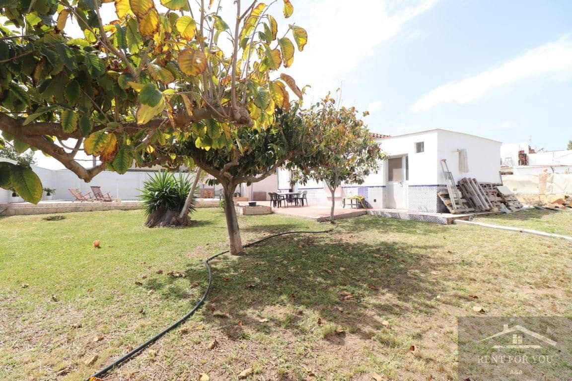 2 soverom Villa til leie i Alhaurin de la Torre med svømmebasseng - € 1 400 (Ref: 8011611)