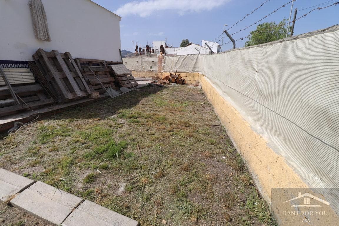 2 soverom Villa til leie i Alhaurin de la Torre med svømmebasseng - € 1 400 (Ref: 8011611)