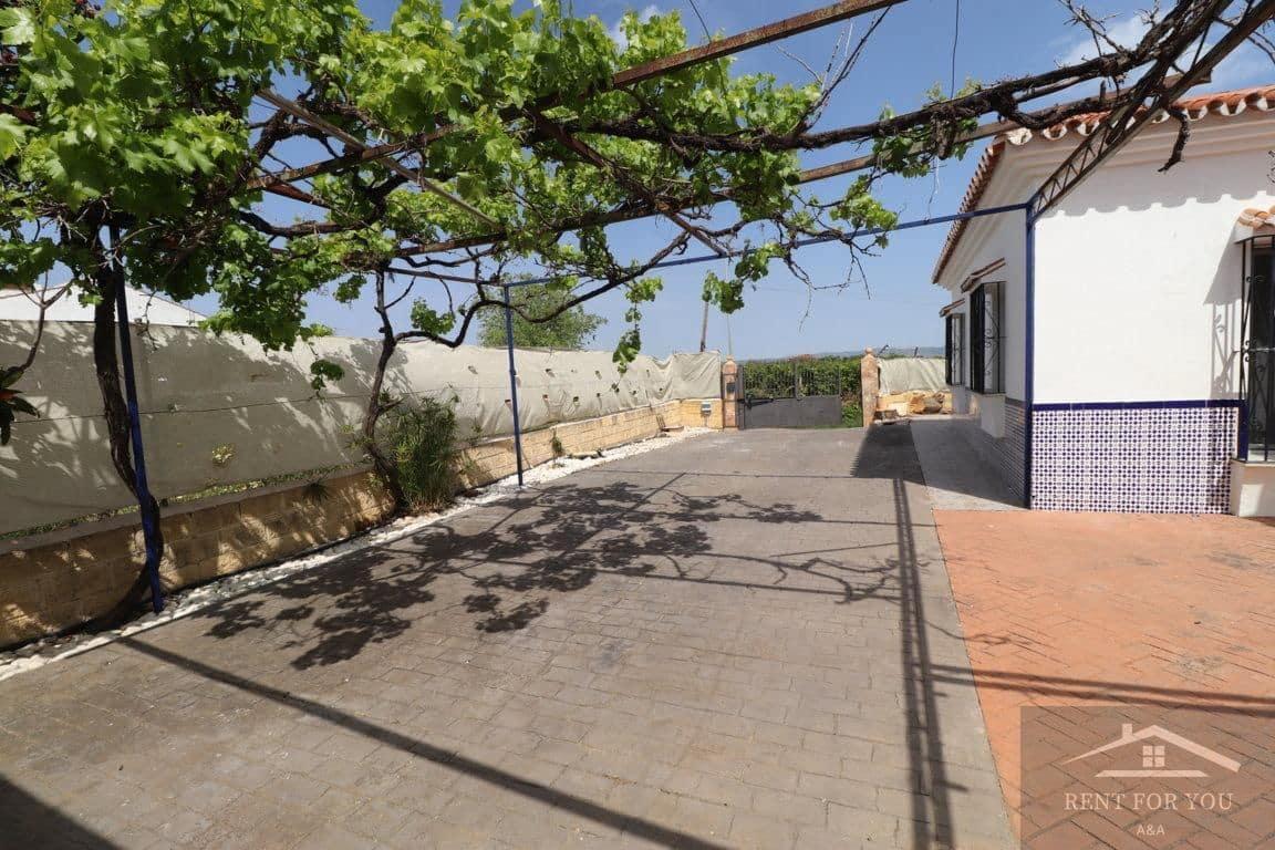 2 soverom Villa til leie i Alhaurin de la Torre med svømmebasseng - € 1 400 (Ref: 8011611)