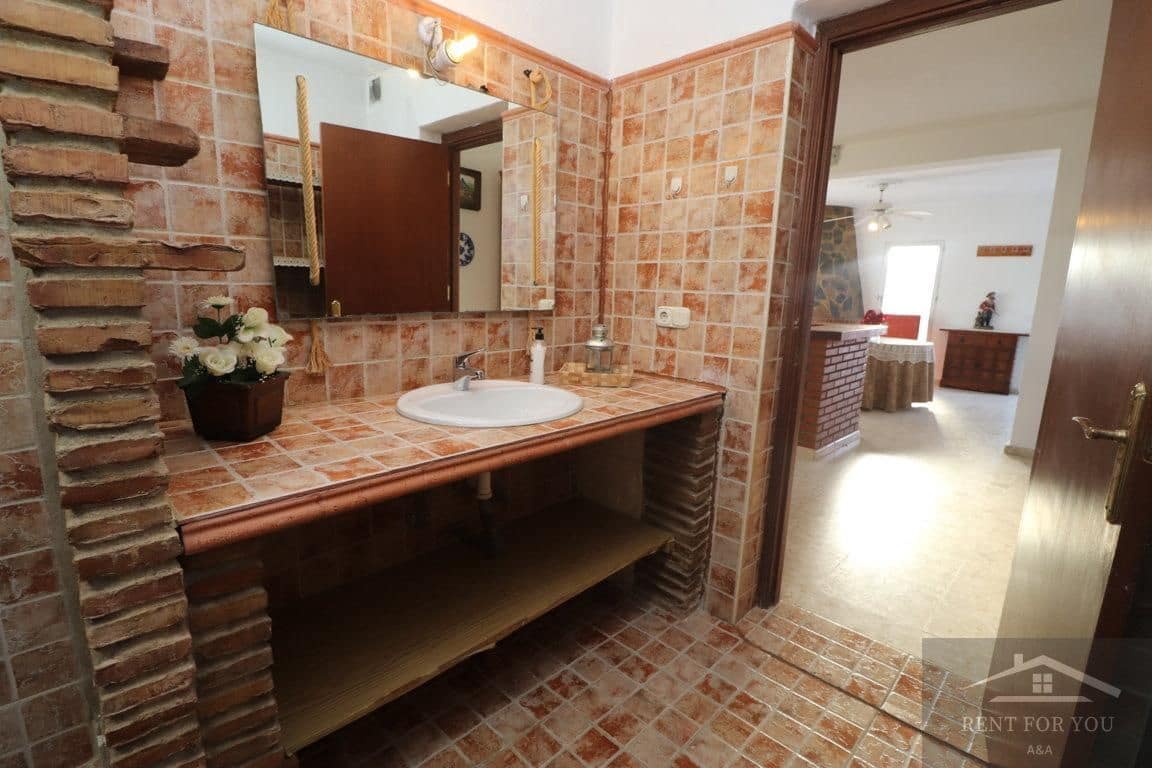 2 soverom Villa til leie i Alhaurin de la Torre med svømmebasseng - € 1 400 (Ref: 8011611)