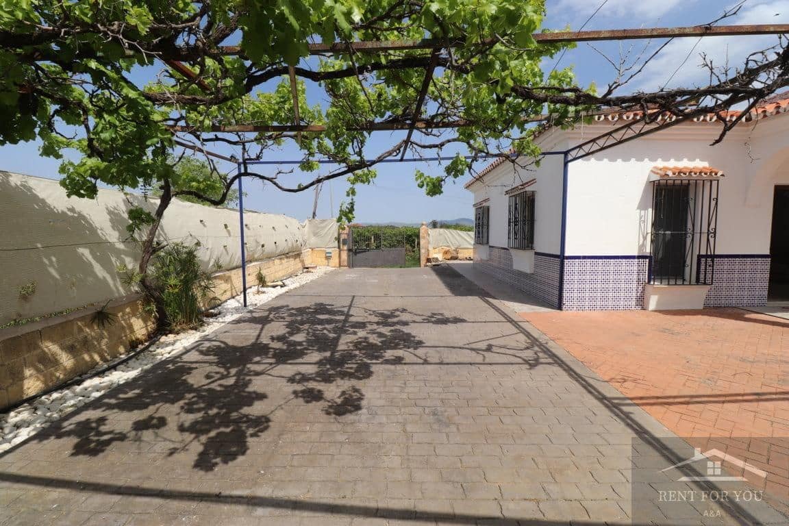 2 soverom Villa til leie i Alhaurin de la Torre med svømmebasseng - € 1 400 (Ref: 8011611)