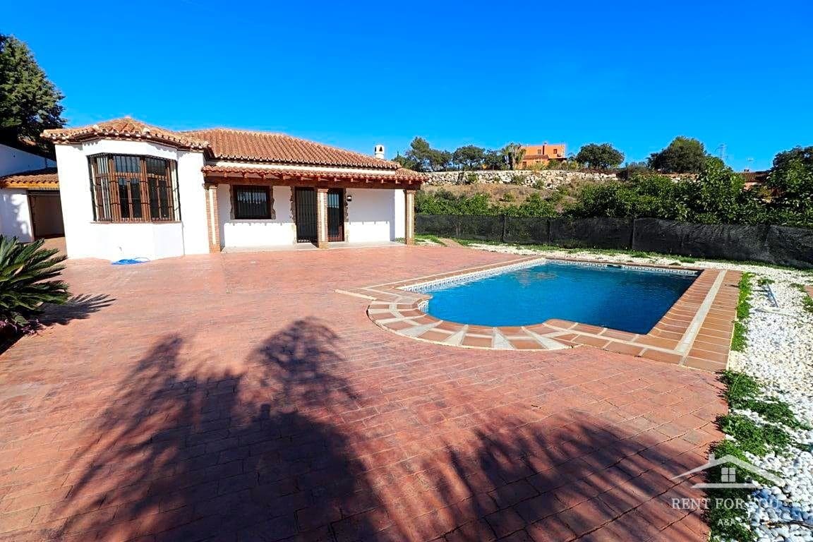 4 bedroom Villa for rent in Coin with pool garage - € 1,800 (Ref: 8039525)
