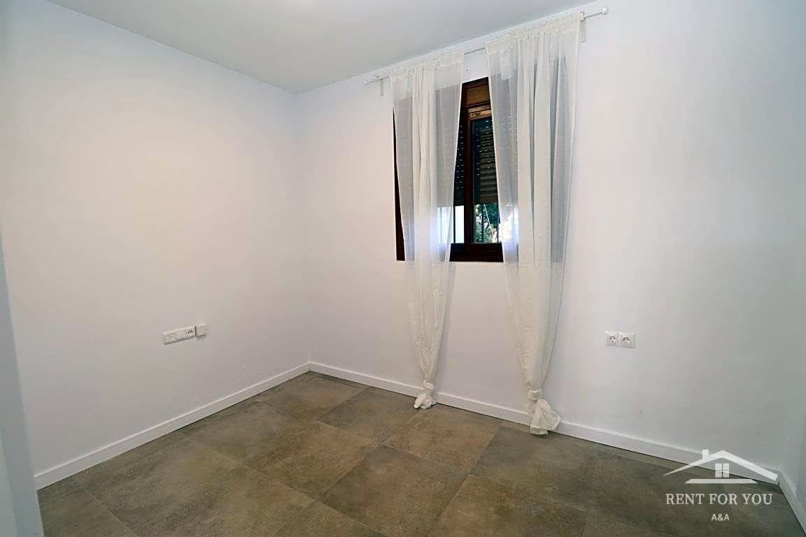 4 bedroom Villa for rent in Coin with pool garage - € 1,800 (Ref: 8039525)