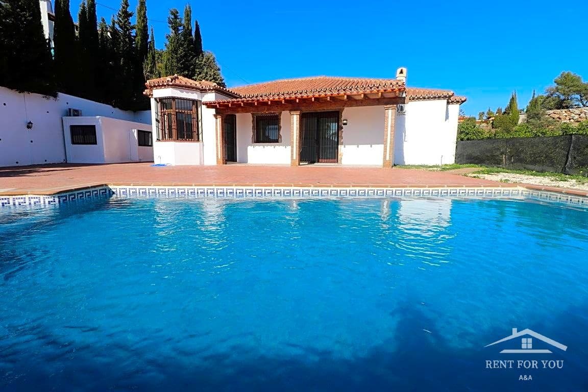 4 bedroom Villa for rent in Coin with pool garage - € 1,800 (Ref: 8039525)