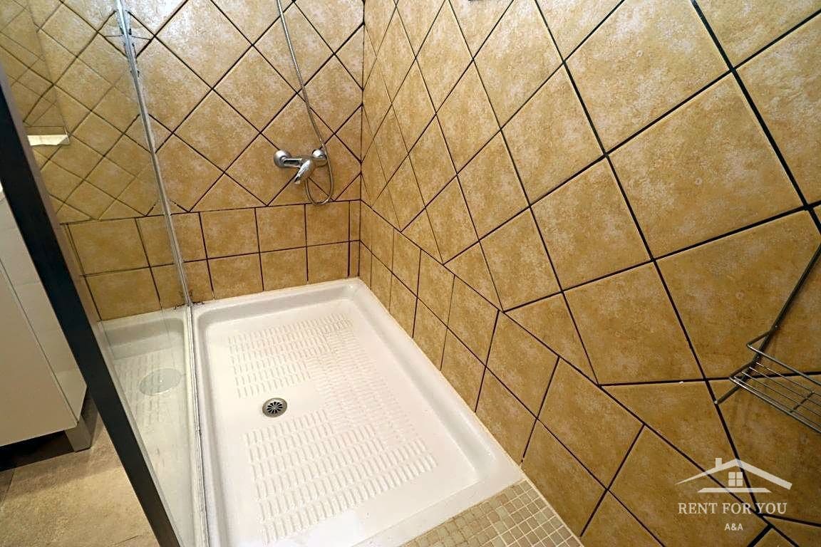4 bedroom Villa for rent in Coin with pool garage - € 1,800 (Ref: 8039525)