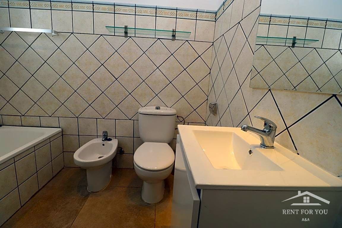 4 bedroom Villa for rent in Coin with pool garage - € 1,800 (Ref: 8039525)