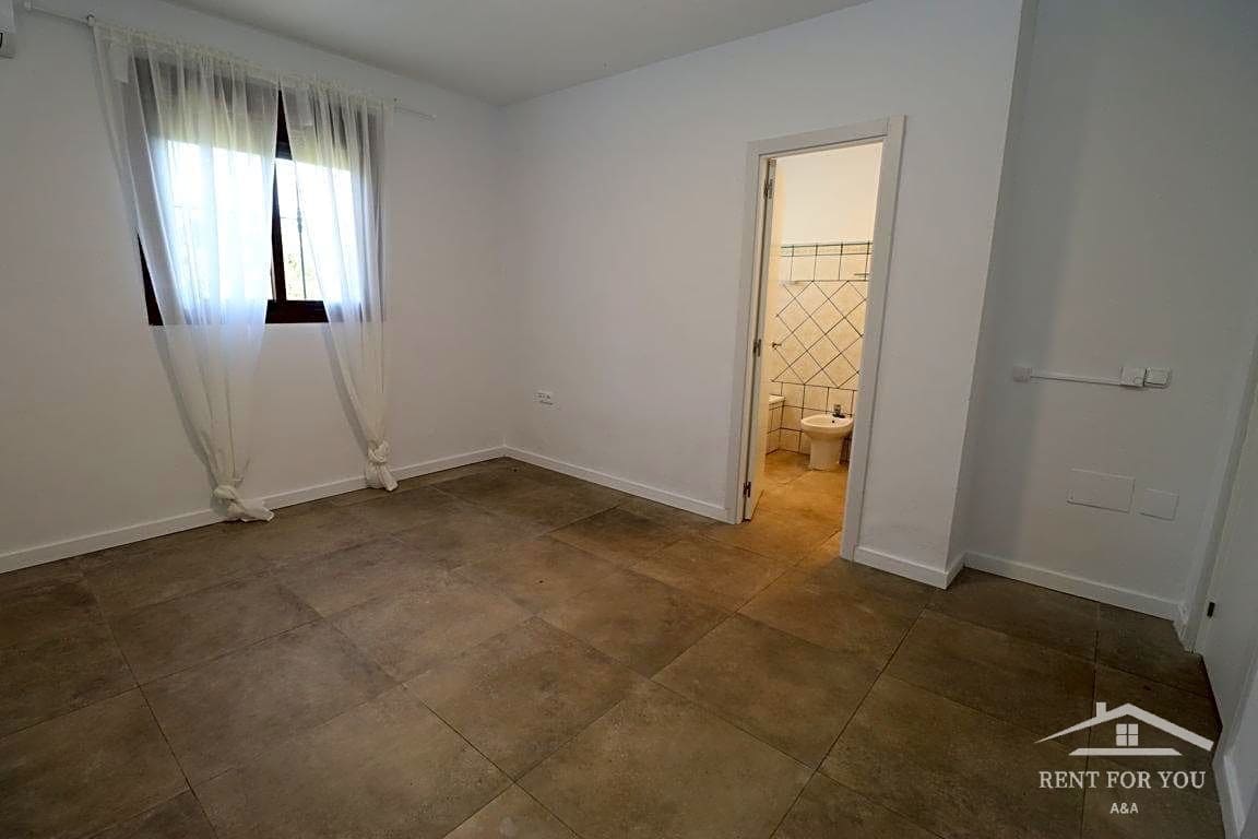 4 bedroom Villa for rent in Coin with pool garage - € 1,800 (Ref: 8039525)