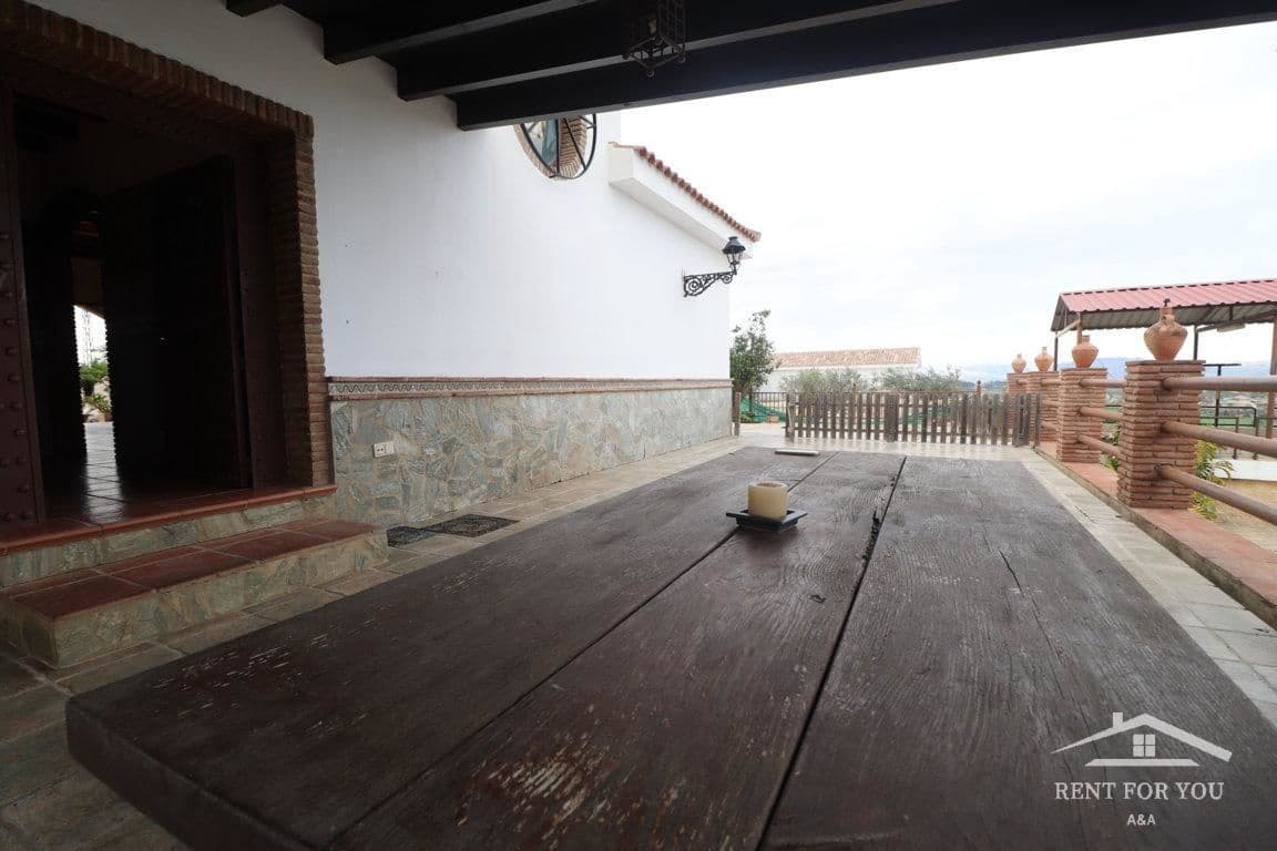 Villa/Maison de 5 chambres à louer à Alhaurin el Grande avec piscine - 2 500 € (Ref: 8069436)