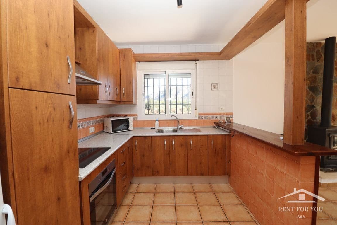 3 soveværelse Villa til leje i Alhaurin el Grande med swimmingpool garage - € 2.300 (Ref: 8121029)