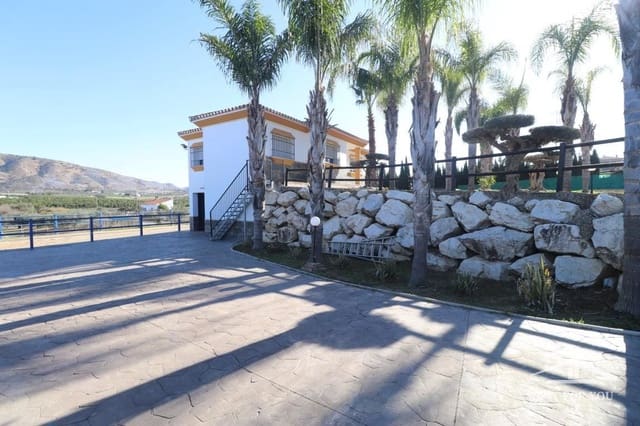 Chalet de 3 habitaciones en Alhaurín el Grande en alquiler con piscina garaje - 2.300 € (Ref: 8121029)