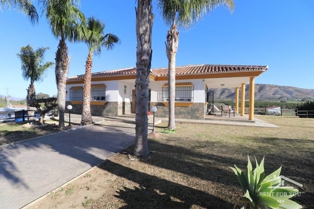 Chalet de 3 habitaciones en Alhaurín el Grande en alquiler con piscina garaje - 2.300 € (Ref: 8121029)