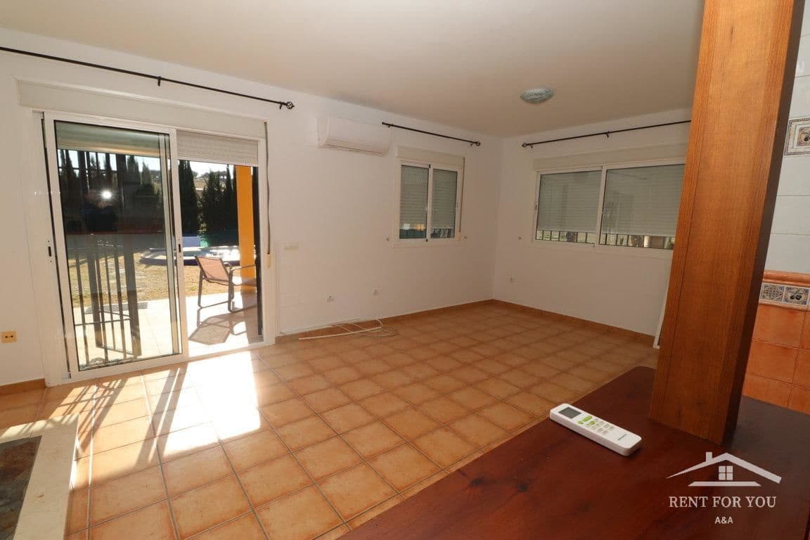 3 soveværelse Villa til leje i Alhaurin el Grande med swimmingpool garage - € 2.300 (Ref: 8121029)