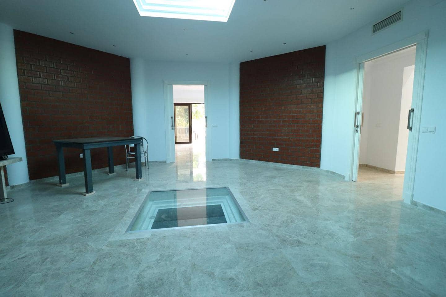 6 quarto Moradia para arrendar em Alhaurin el Grande com piscina garagem - 3 500 € (Ref: 8180916)